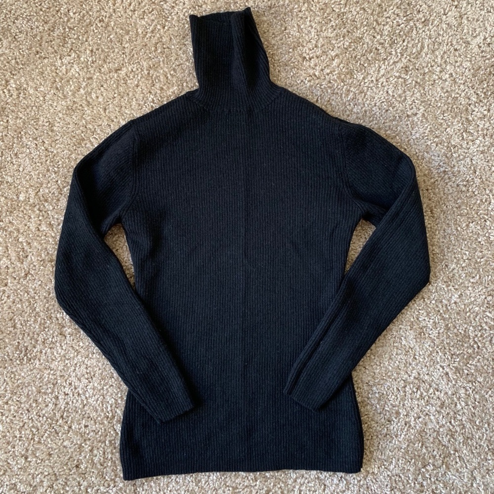 Banana Republic wool turtleneck